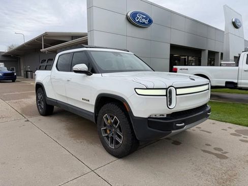 Used 2022 Rivian R1T Launch Edition AWD/4WD image 3