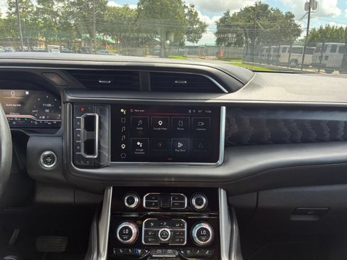 Used 2023 GMC Yukon Denali AWD/4WD image 14