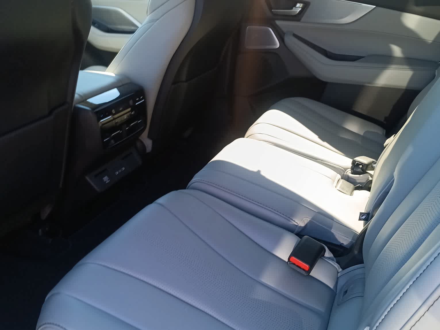 Used 2026 Acura MDX w/ Technology Package AWD/4WD image 17