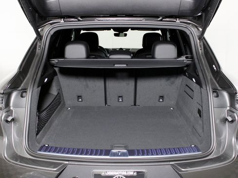 New 2026 Porsche Cayenne image 14