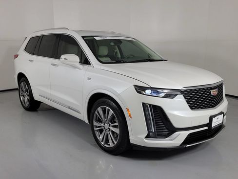 Used 2025 Cadillac XT6 Premium Luxury FWD image 1