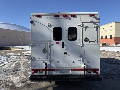 Used 2009 GMC Savana 3500 image 4