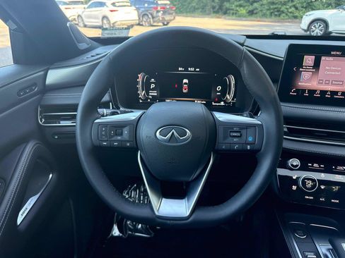 Used 2025 INFINITI QX60 Luxe w/ Black Edition FWD image 17