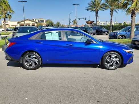 Used 2025 Hyundai Elantra SEL FWD image 31