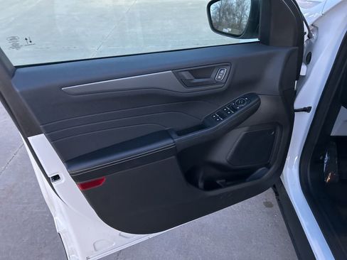 Used 2023 Ford Escape Active image 12