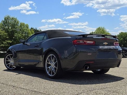 Used 2018 Chevrolet Camaro SS RWD image 31