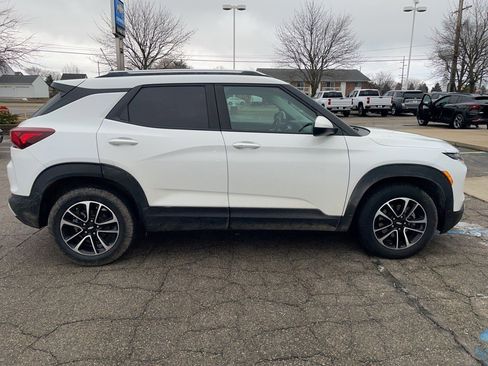 Certified 2025 Chevrolet TrailBlazer LT w/ Convenience Package image 4