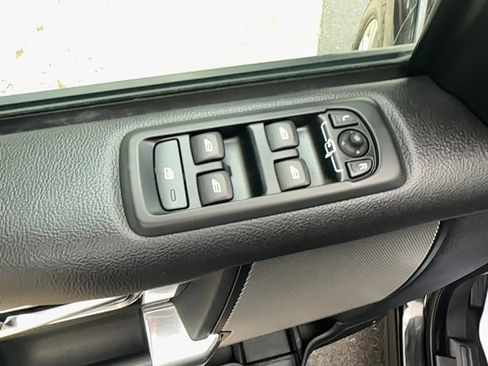 Used 2010 Land Rover LR4 HSE LUX image 15