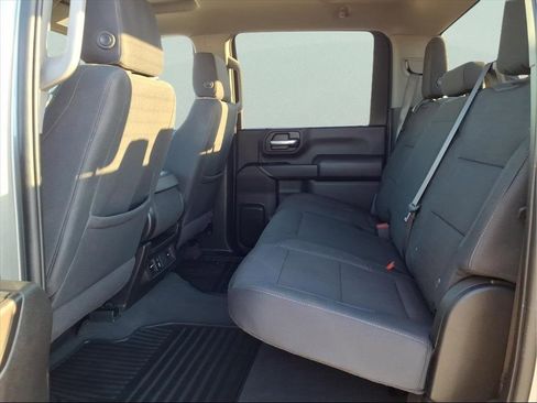 Used 2024 Chevrolet Silverado 2500 Custom w/ Custom Value Package image 15