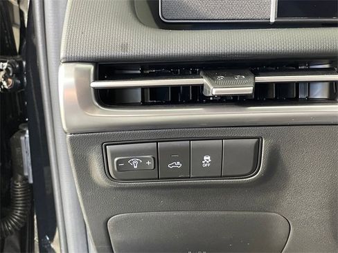 New 2025 Hyundai Santa Cruz SEL image 12