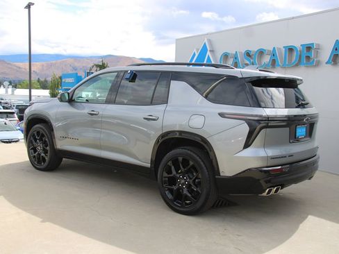 Certified 2024 Chevrolet Traverse RS image 6