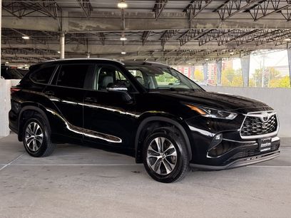 Certified 2025 Toyota Highlander XLE
