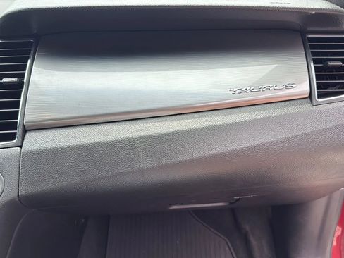 Used 2017 Ford Taurus SEL FWD image 24