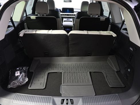 New 2026 Lincoln Aviator AWD image 19