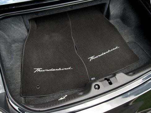 Used 2002 Ford Thunderbird image 34