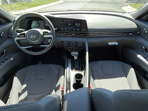 New 2026 Hyundai Elantra SE FWD image 22