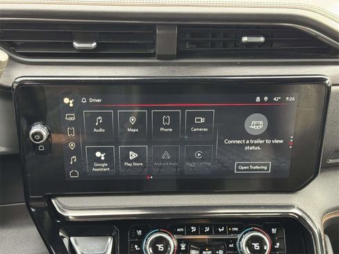 Used 2024 GMC Sierra 2500 AT4 w/ AT4 Preferred Package image 3