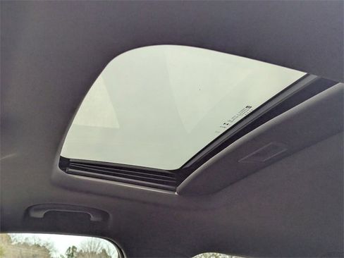 New 2026 Chevrolet Trax RS w/ Sunroof Package image 11