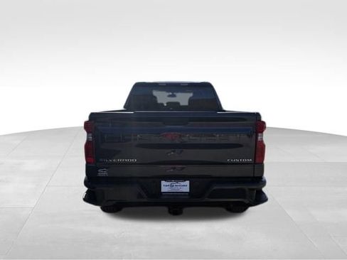 Used 2022 Chevrolet Silverado 1500 Custom image 6