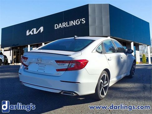 Used 2022 Honda Accord Sport image 4