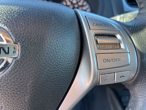 Used 2017 Nissan Altima 2.5 SV w/ Convenience Package image 12