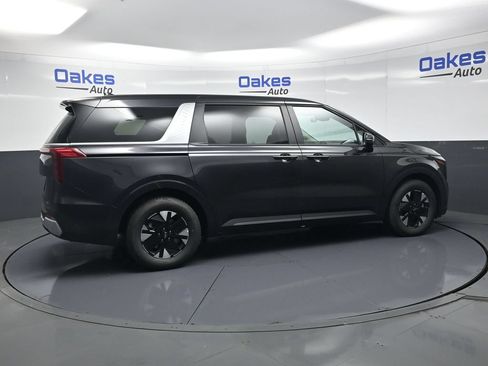 New 2026 Kia Carnival LXS FWD image 8