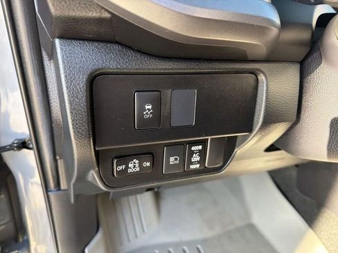 Used 2021 Toyota Tacoma TRD Off-Road image 11