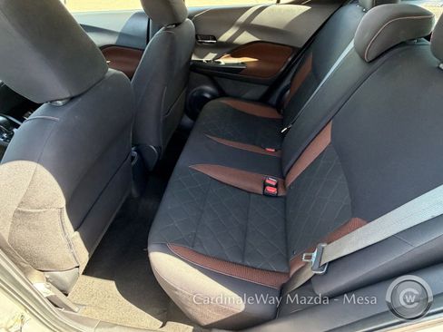 Used 2018 Nissan Kicks SR w/ Exterior Package image 14