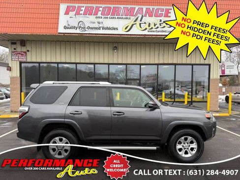 Used 2018 Toyota 4Runner SR5 Premium image 2