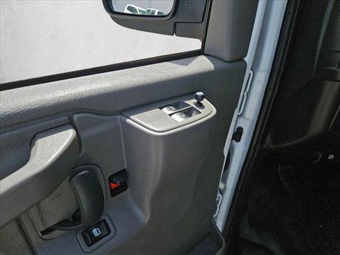 Used 2023 GMC Savana 2500 w/ Driver Convenience Package RWD image 12
