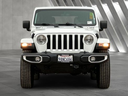 Used 2022 Jeep Wrangler Unlimited Sahara image 9