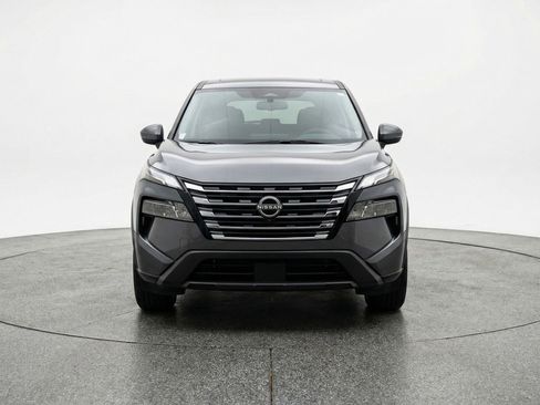Used 2025 Nissan Rogue SV AWD/4WD image 2