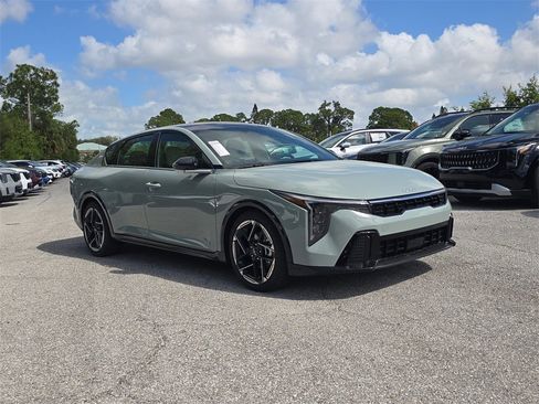 New 2026 Kia K4 GT-Line image 2