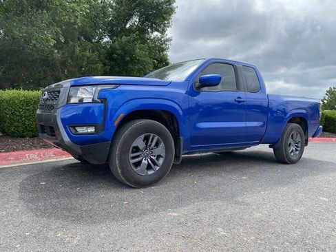 Used 2025 Nissan Frontier SV w/ SV Convenience Package RWD image 8