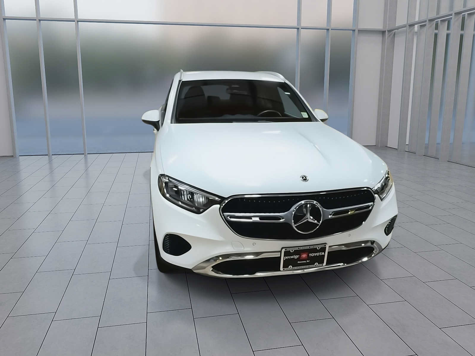 Used 2024 Mercedes-Benz GLC 300 4MATIC image 3