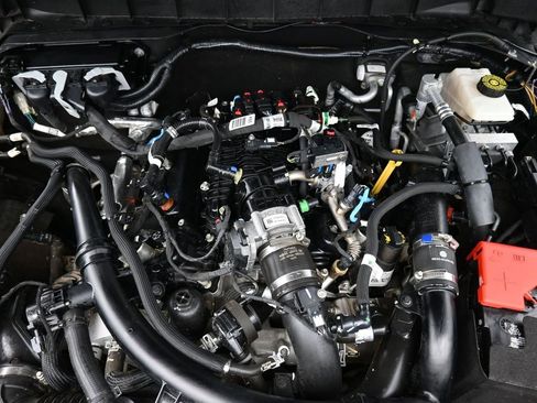 Used 2021 Ford Bronco Badlands image 26