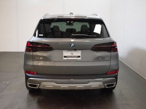 New 2026 BMW X5 xDrive40i w/ Parking Assistance Package image 5