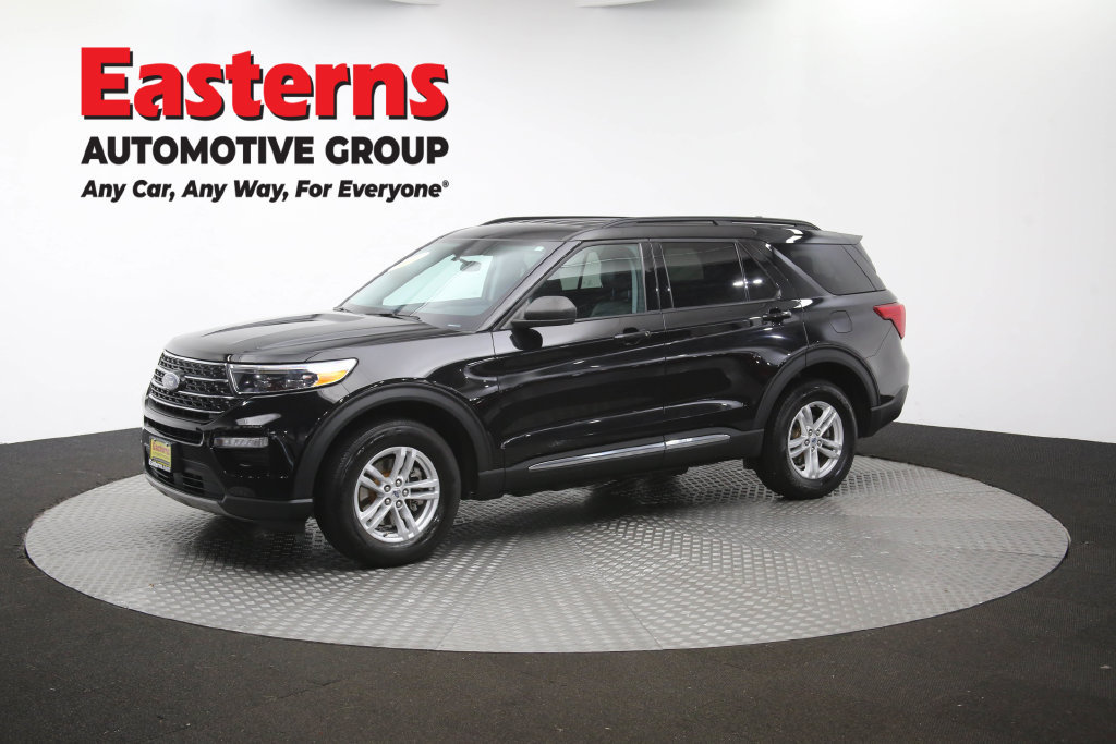 Used 2023 Ford Explorer XLT w/ Equipment Group 202A AWD/4WD image 59