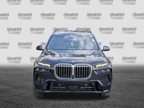 Used 2023 BMW X7 xDrive40i w/ Executive Package image 3