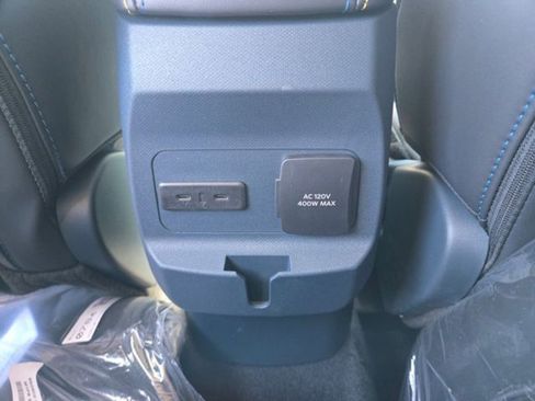 New 2025 Ford Maverick Lobo image 40