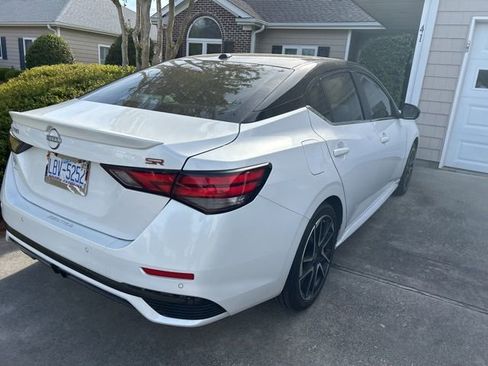 Used 2024 Nissan Sentra SR w/ SR Premium Package image 7