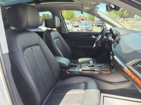 Used 2018 Audi Q5 2.0T Premium w/ Convenience Package AWD/4WD image 11