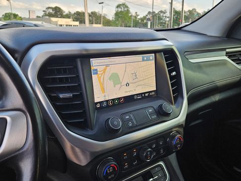 Used 2021 GMC Acadia SLT w/ Elevation Edition image 16