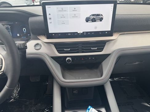 New 2026 Ford Explorer Active w/ Active Comfort Package image 31