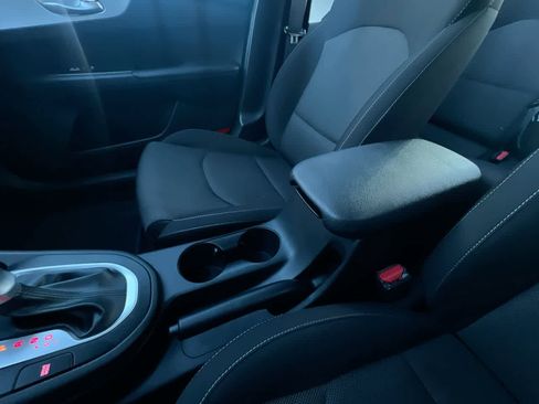 Certified 2022 Kia Forte LXS image 21