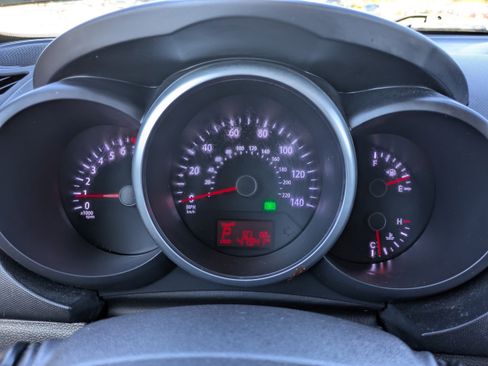 Used 2013 Kia Soul + image 28