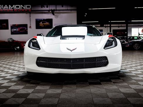 Used 2019 Chevrolet Corvette Stingray Coupe w/ 1LT RWD image 27