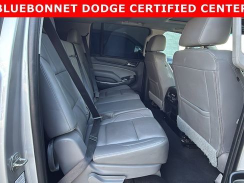 Used 2020 Chevrolet Suburban LT image 27