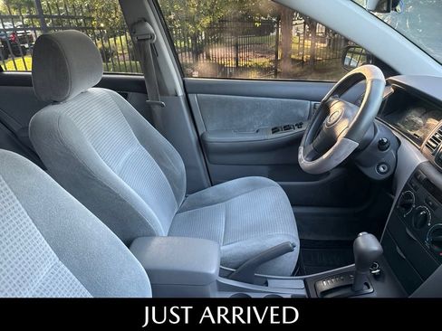 Used 2007 Toyota Corolla CE w/ Upgrade Pkg FWD image 7