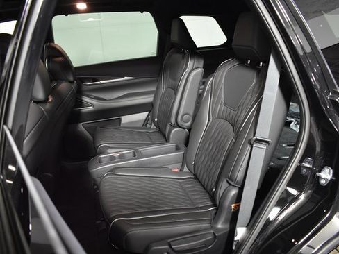 New 2026 INFINITI QX60 Autograph image 13